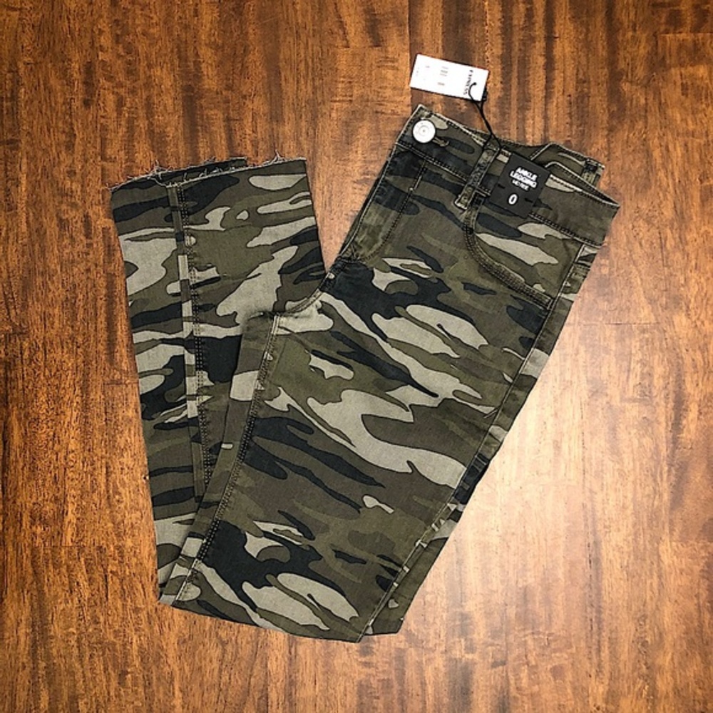 Express Camo Ankle Legging, Mid Rise, Size 0, NWT
